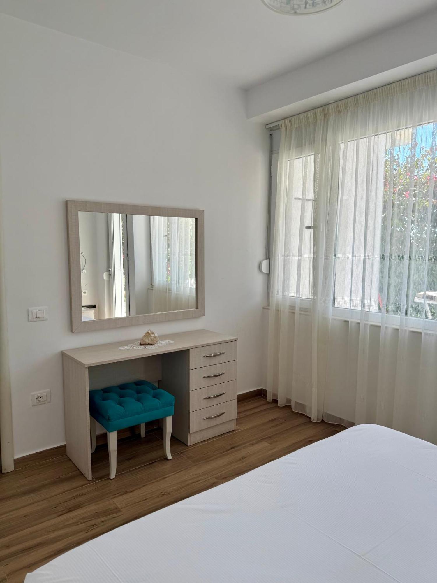 Bellavista Apartments Bougainville Bay Saranda Dış mekan fotoğraf